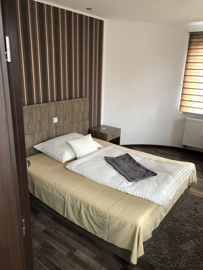 Kovacs Hotel Superior Vasarosnameny Luaran gambar